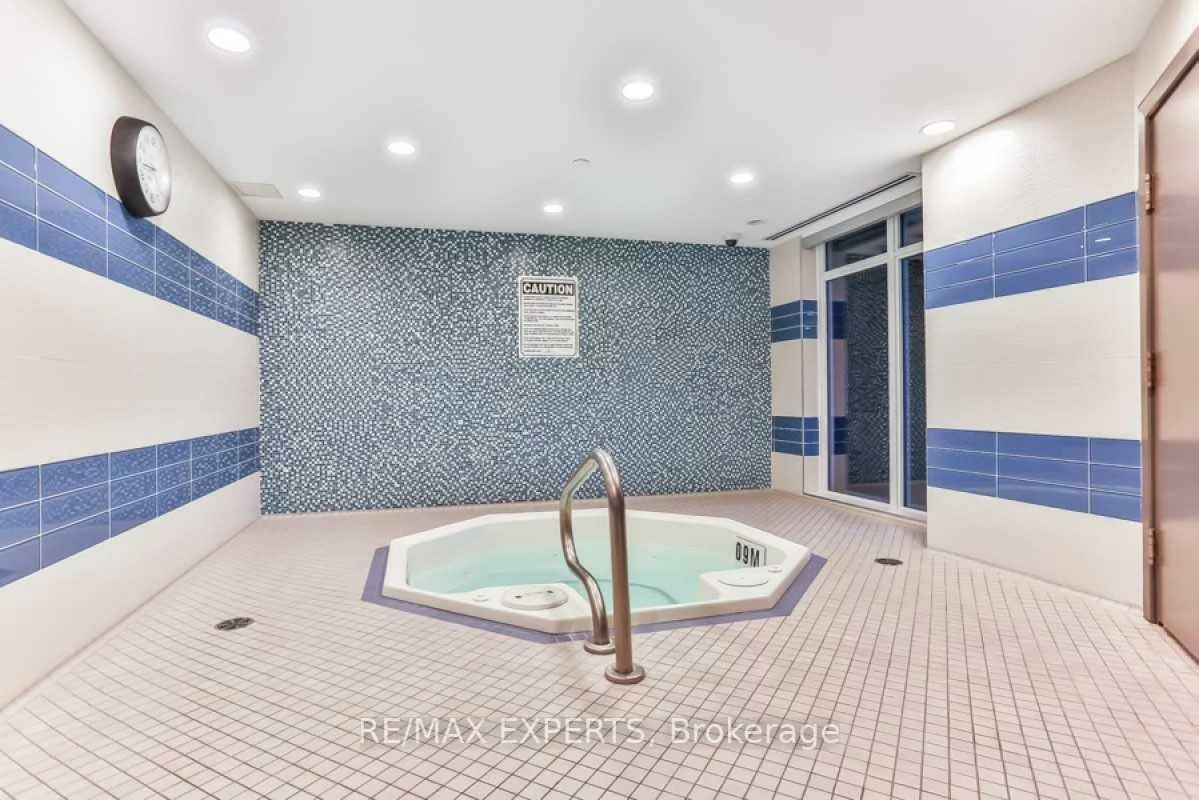 7161, Yonge, Grandview, Markham