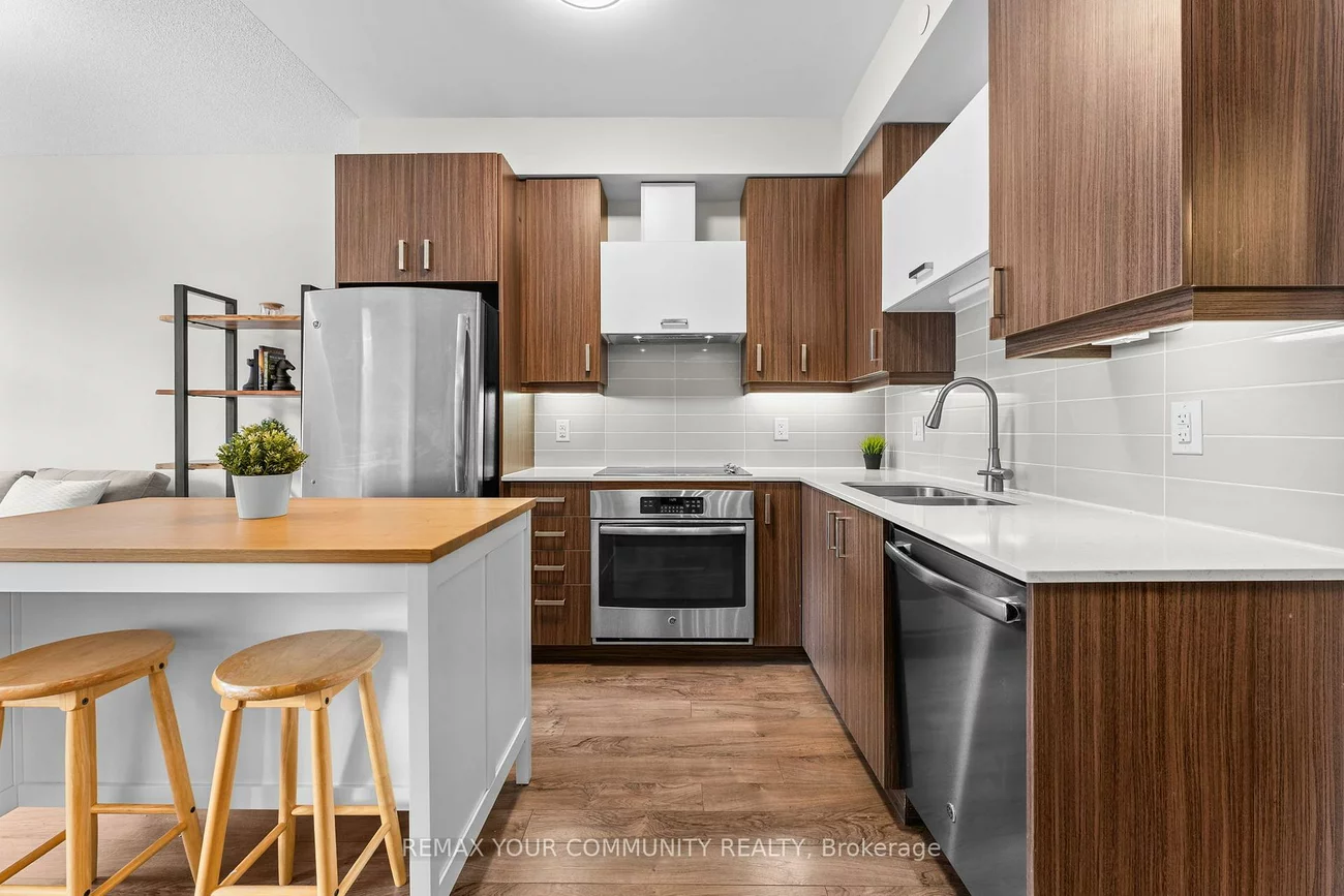 28, Uptown, Unionville, Markham