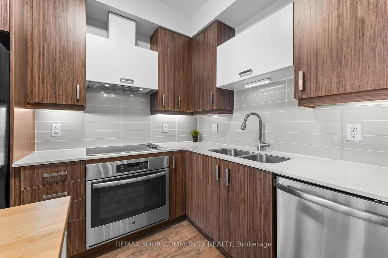 28, Uptown, Unionville, Markham