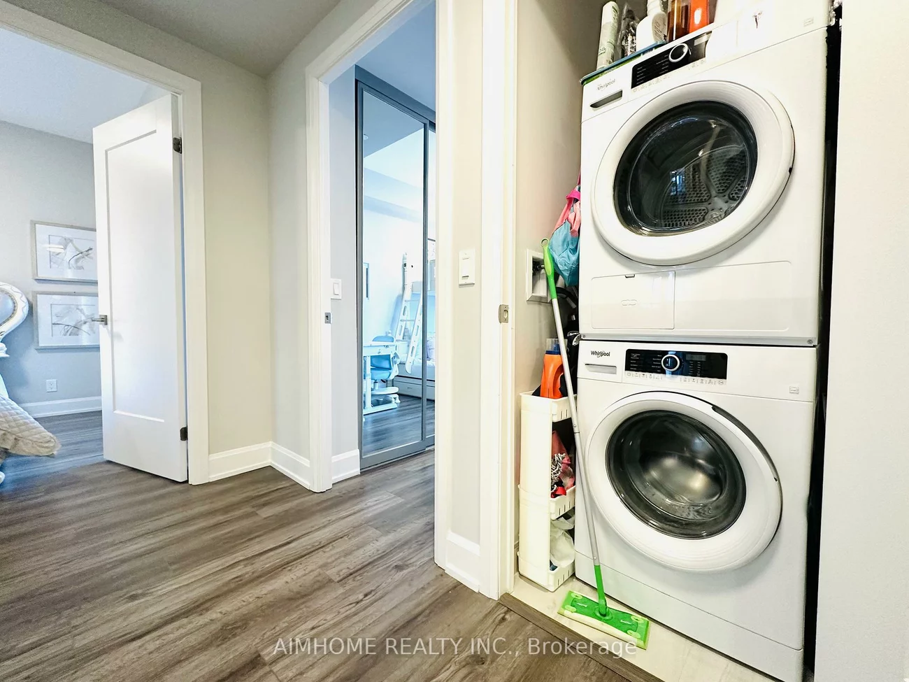 38, Water Walk, Unionville, Markham