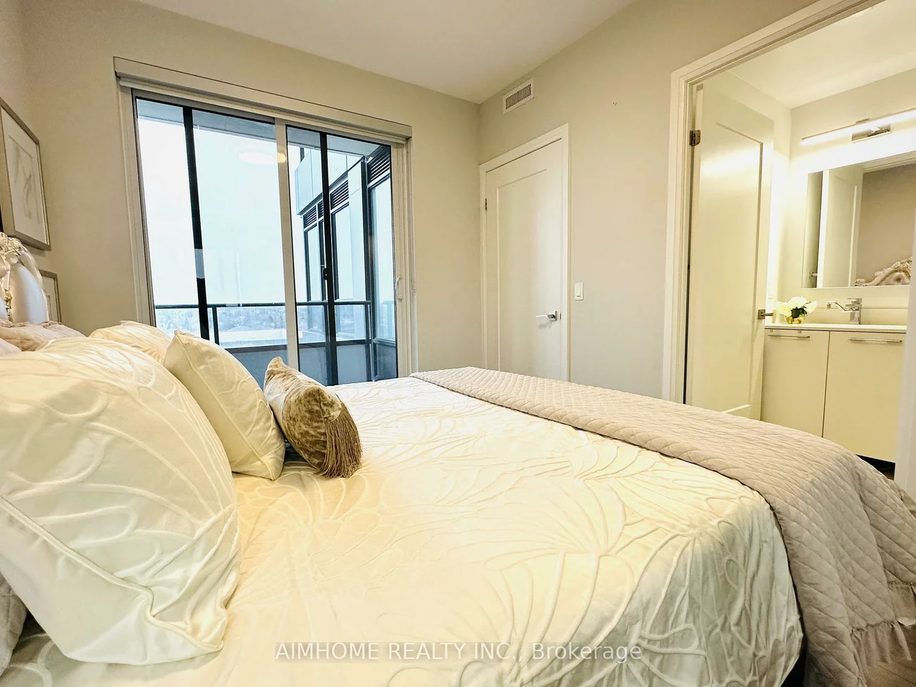 38, Water Walk, Unionville, Markham