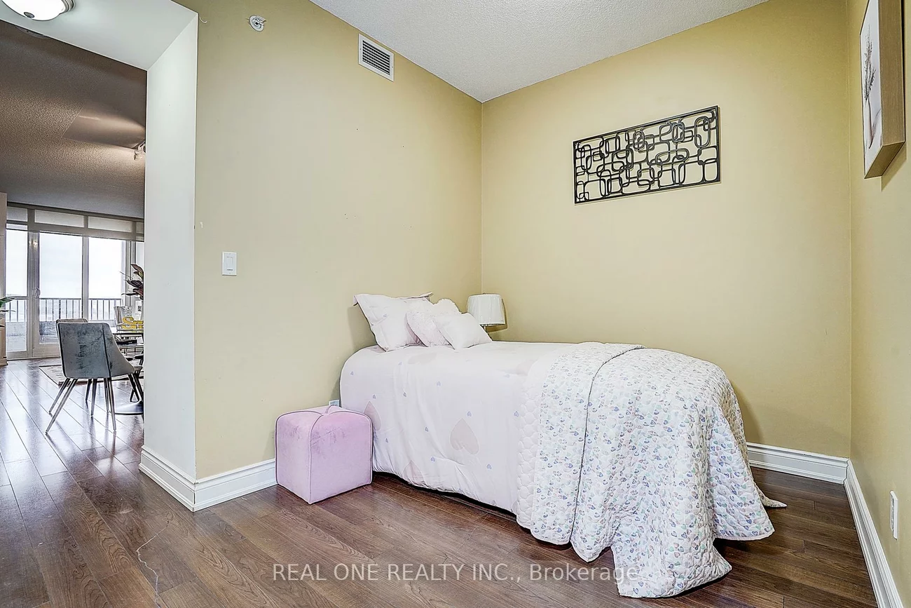 89, South Town Centre, Unionville, Markham