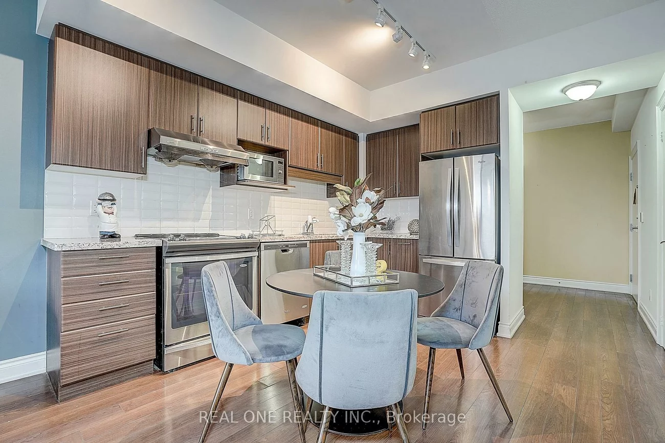 89, South Town Centre, Unionville, Markham