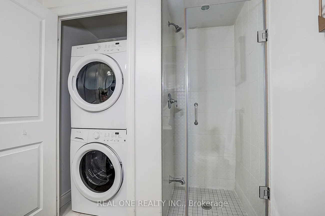 89, South Town Centre, Unionville, Markham