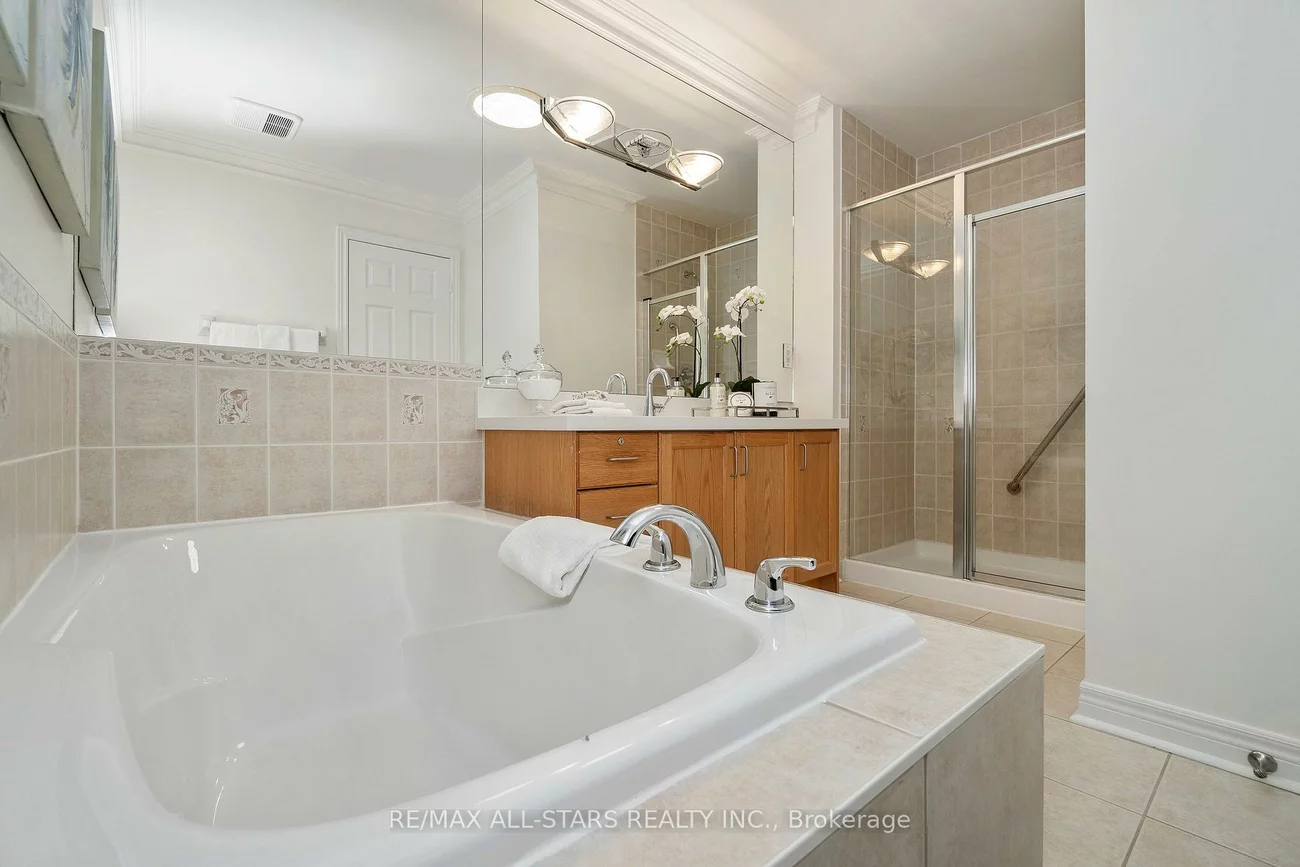 29, Wave Hill, Greensborough, Markham