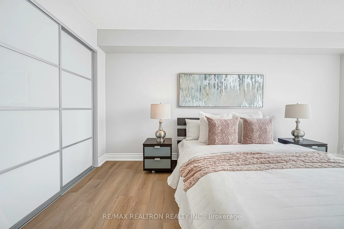 7805, Bayview, Aileen-Willowbrook, Markham