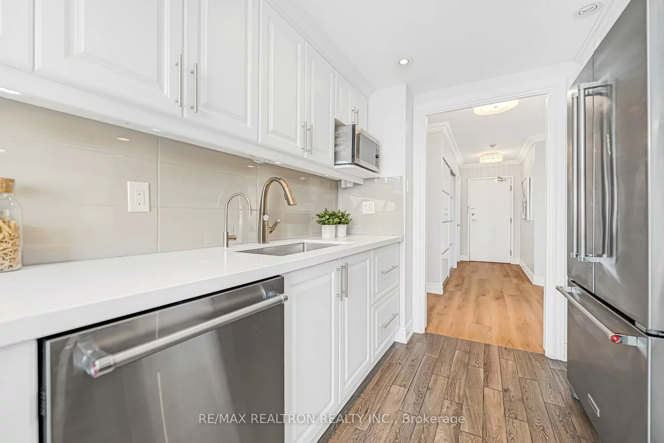 7805, Bayview, Aileen-Willowbrook, Markham