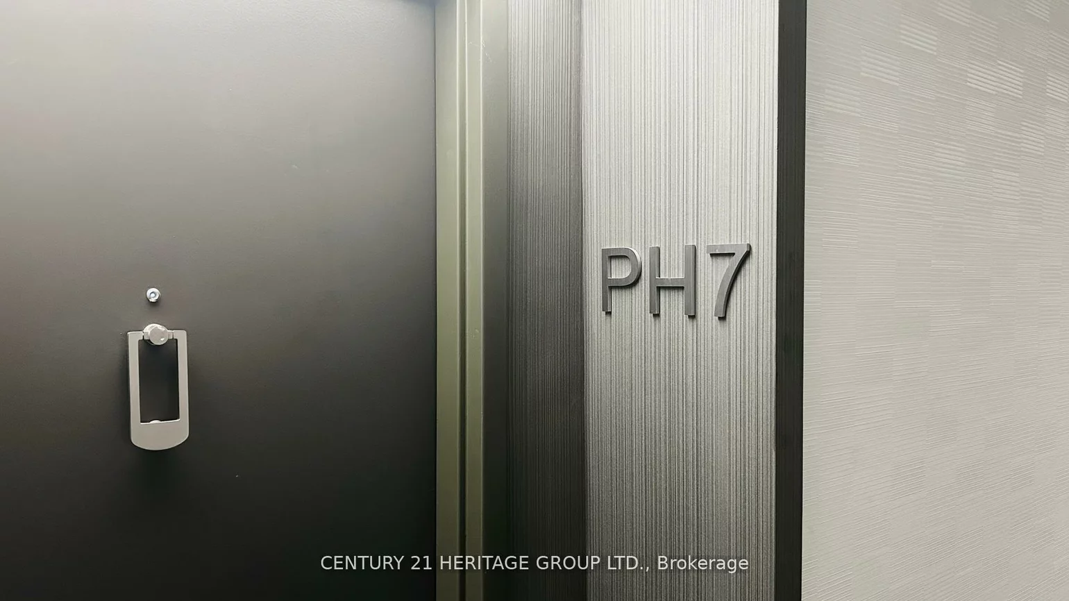 7811, Yonge, Thornhill, Markham