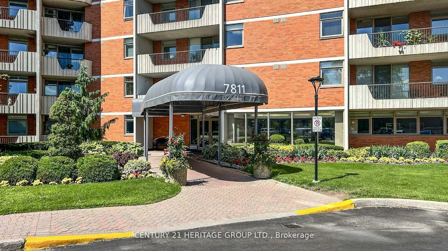 7811, Yonge, Thornhill, Markham