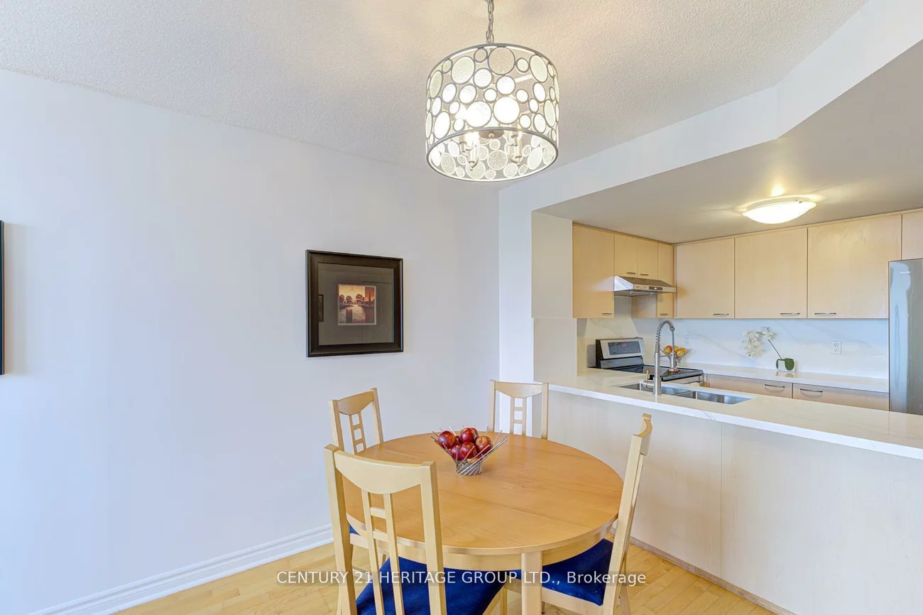 130, Pond, Commerce Valley, Markham