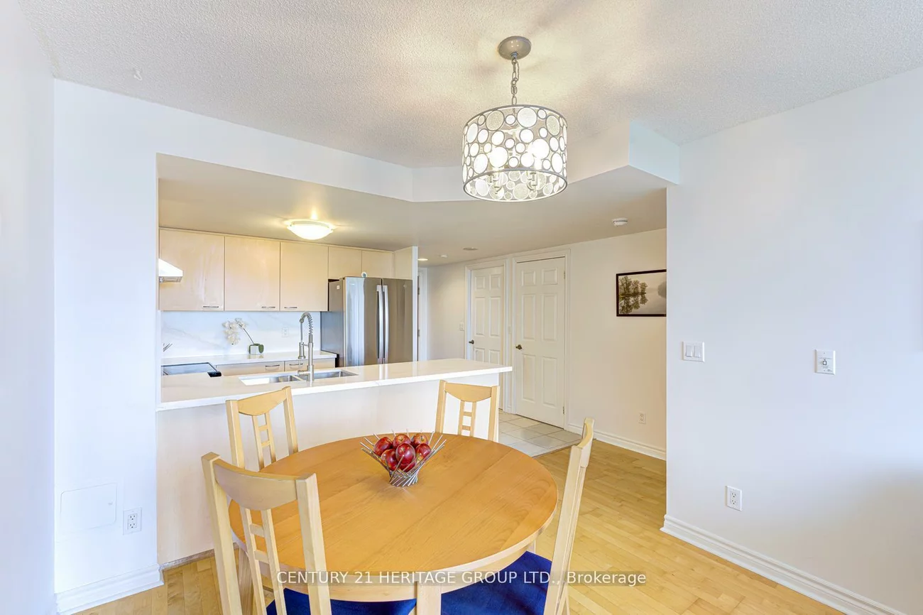 130, Pond, Commerce Valley, Markham