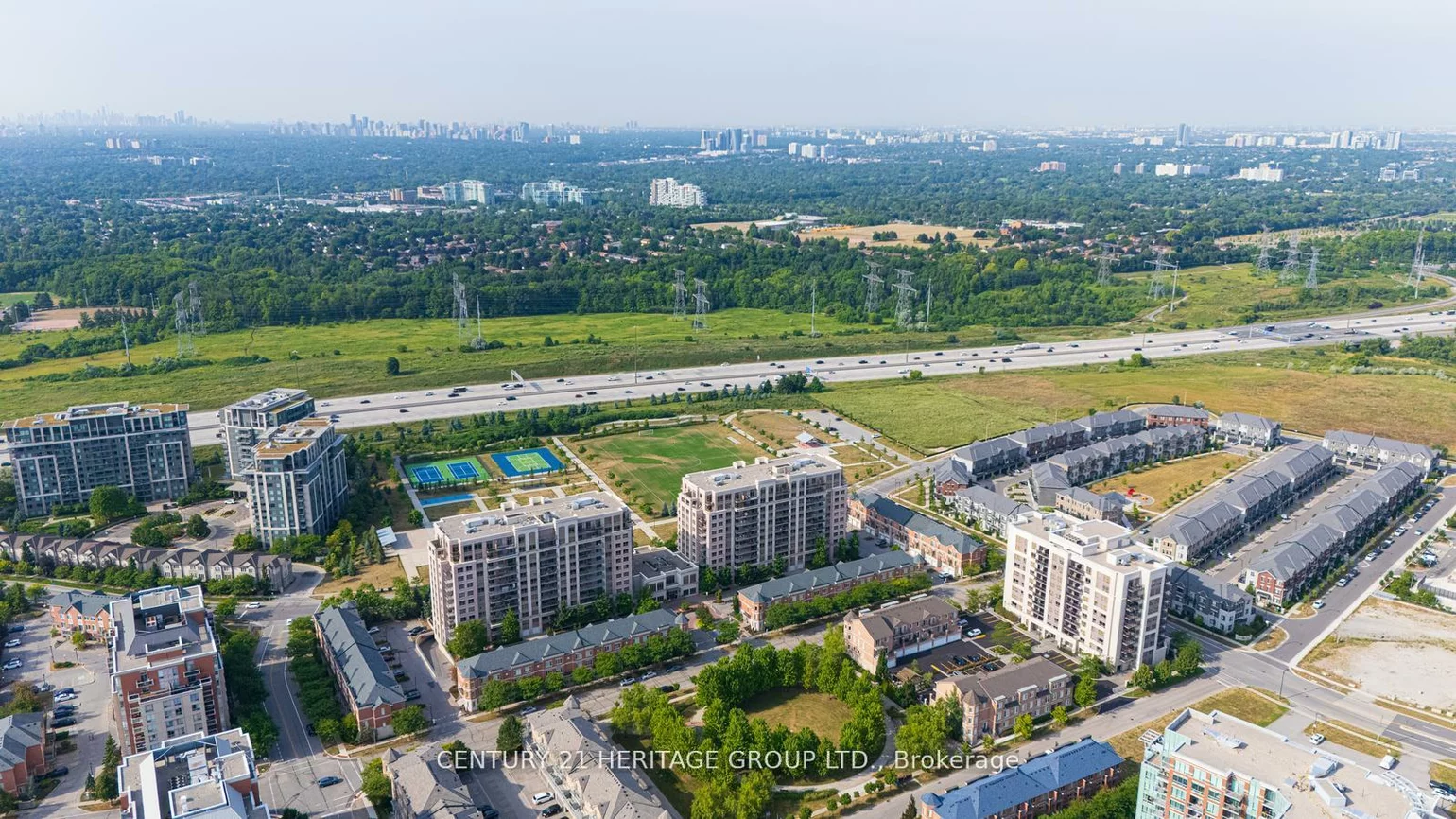 130, Pond, Commerce Valley, Markham