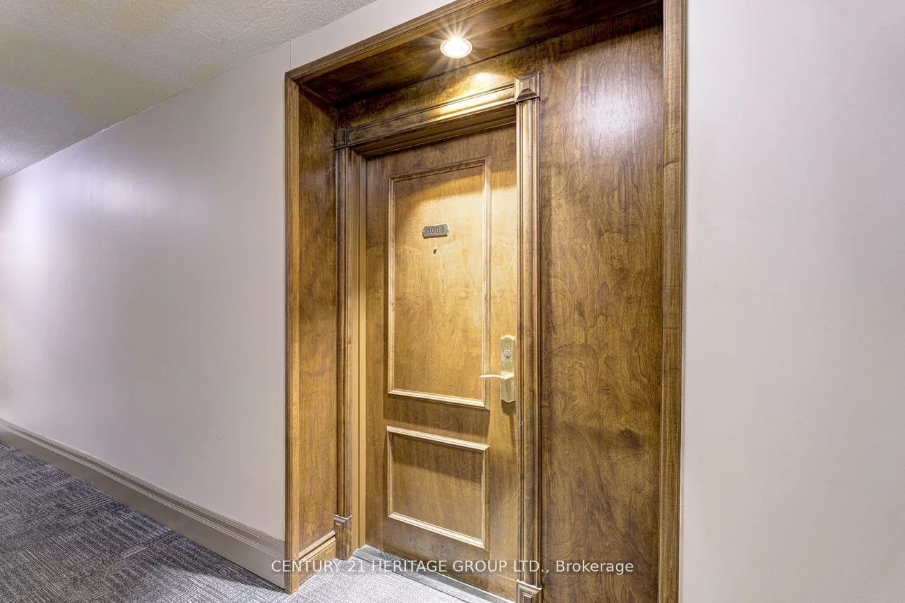 130, Pond, Commerce Valley, Markham