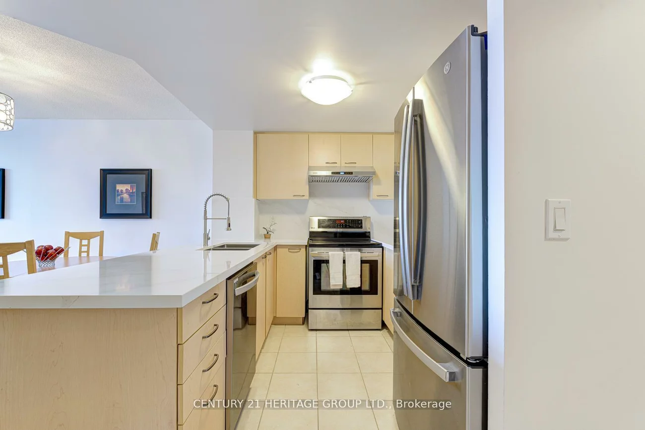 130, Pond, Commerce Valley, Markham