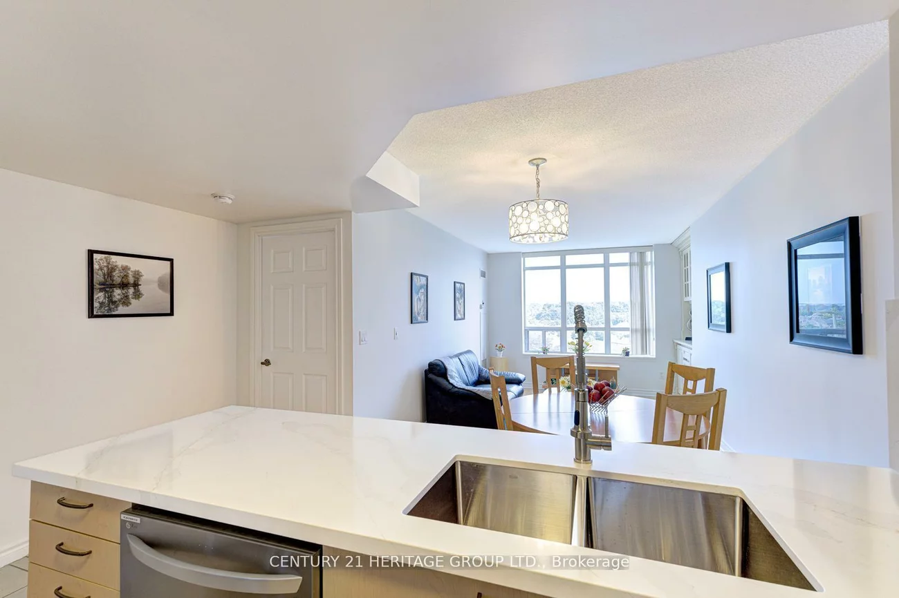 130, Pond, Commerce Valley, Markham