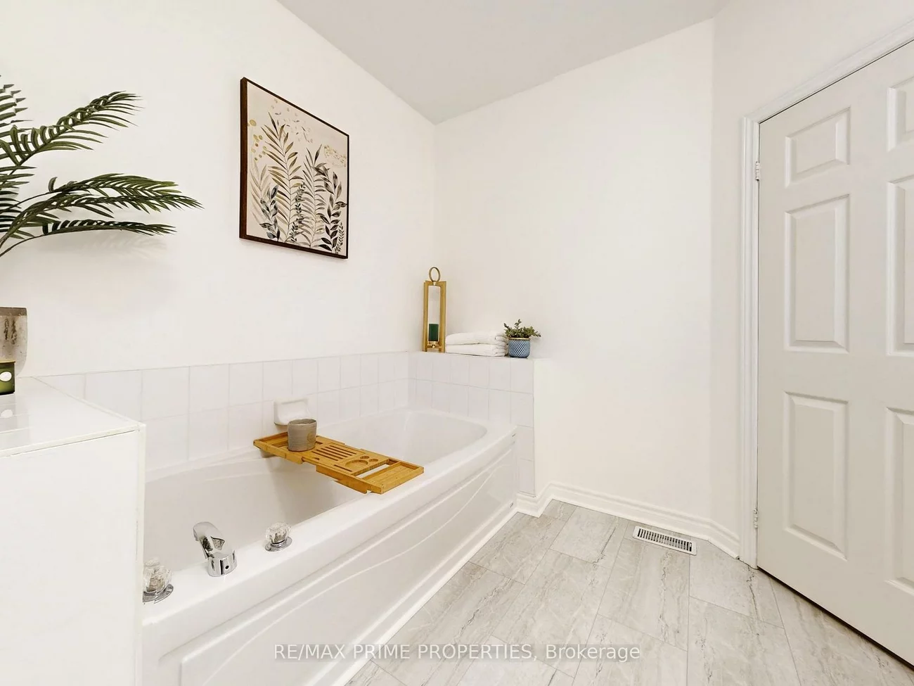 4, Colleen Bay, Greensborough, Markham