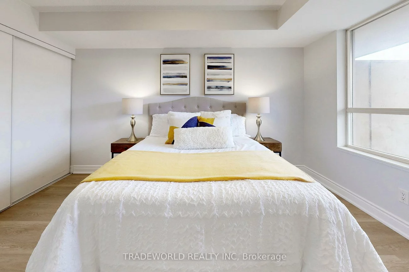 39, Galleria, Commerce Valley, Markham