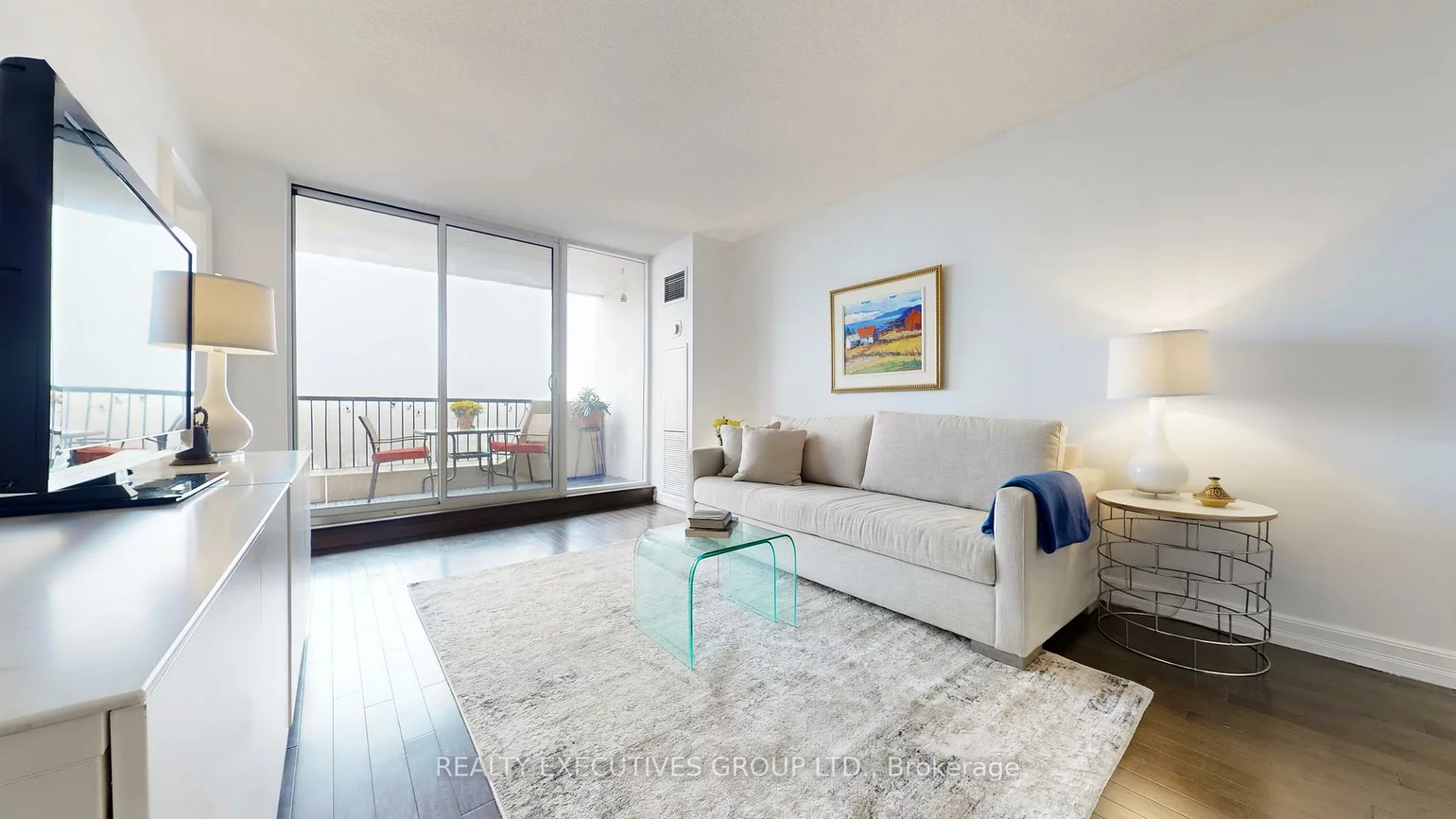 7811, Yonge, Thornhill, Markham