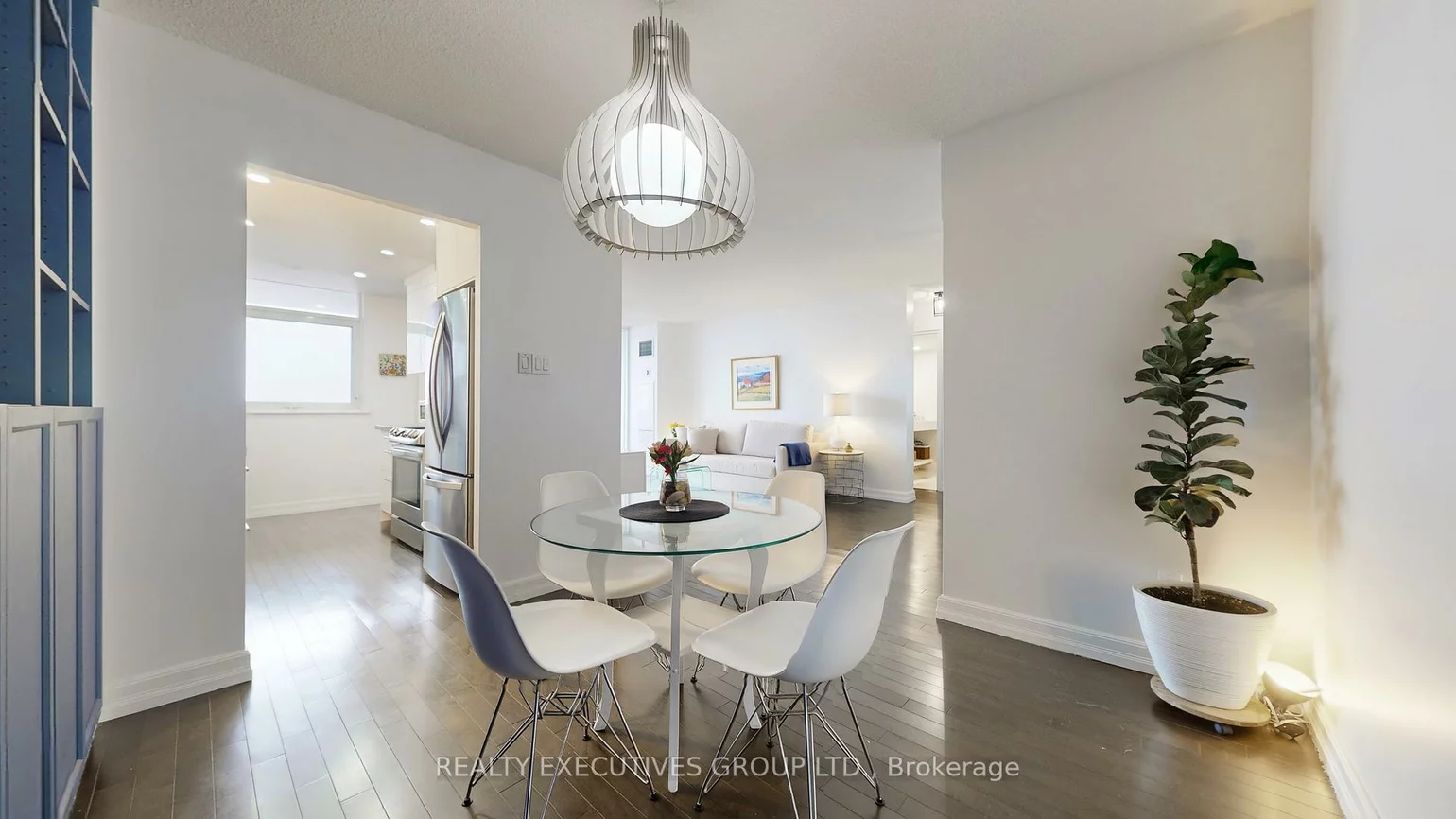 7811, Yonge, Thornhill, Markham