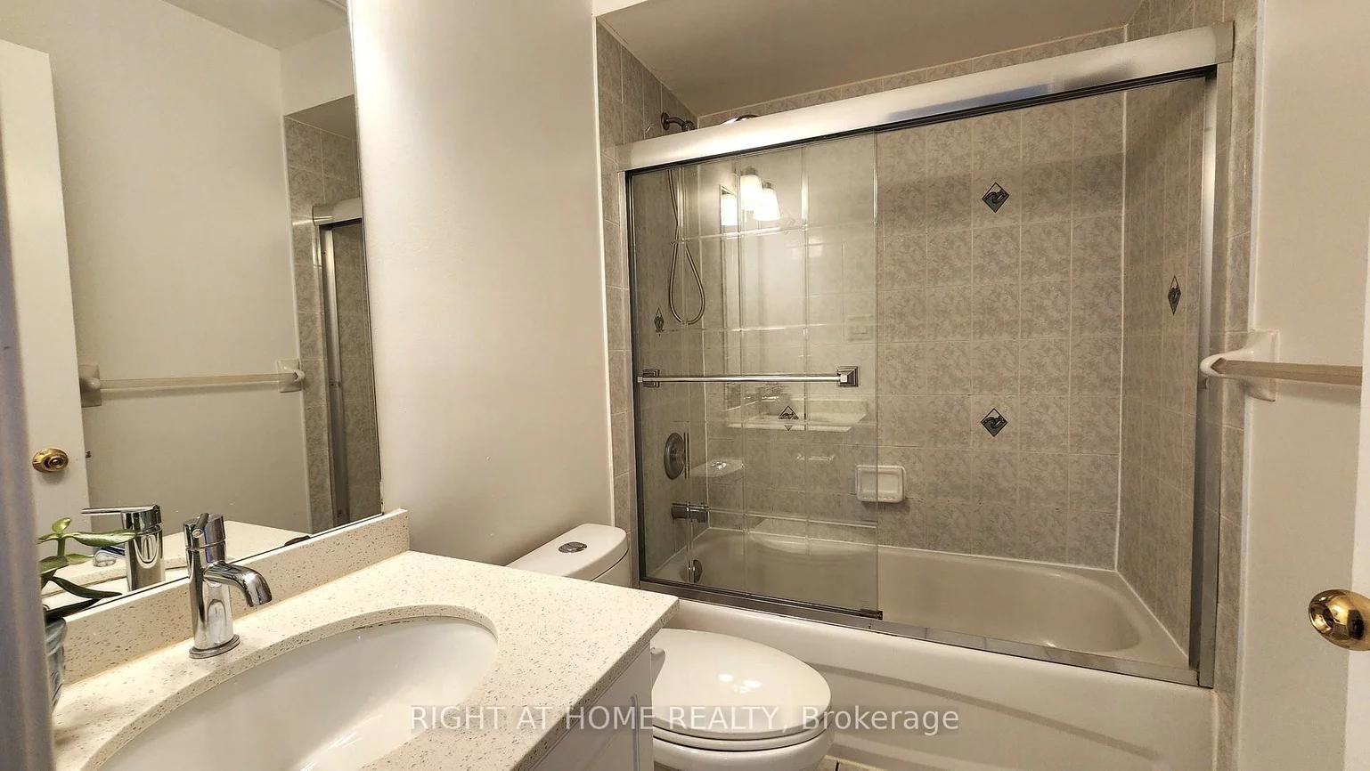 9, Maple Park, Milliken Mills West, Markham