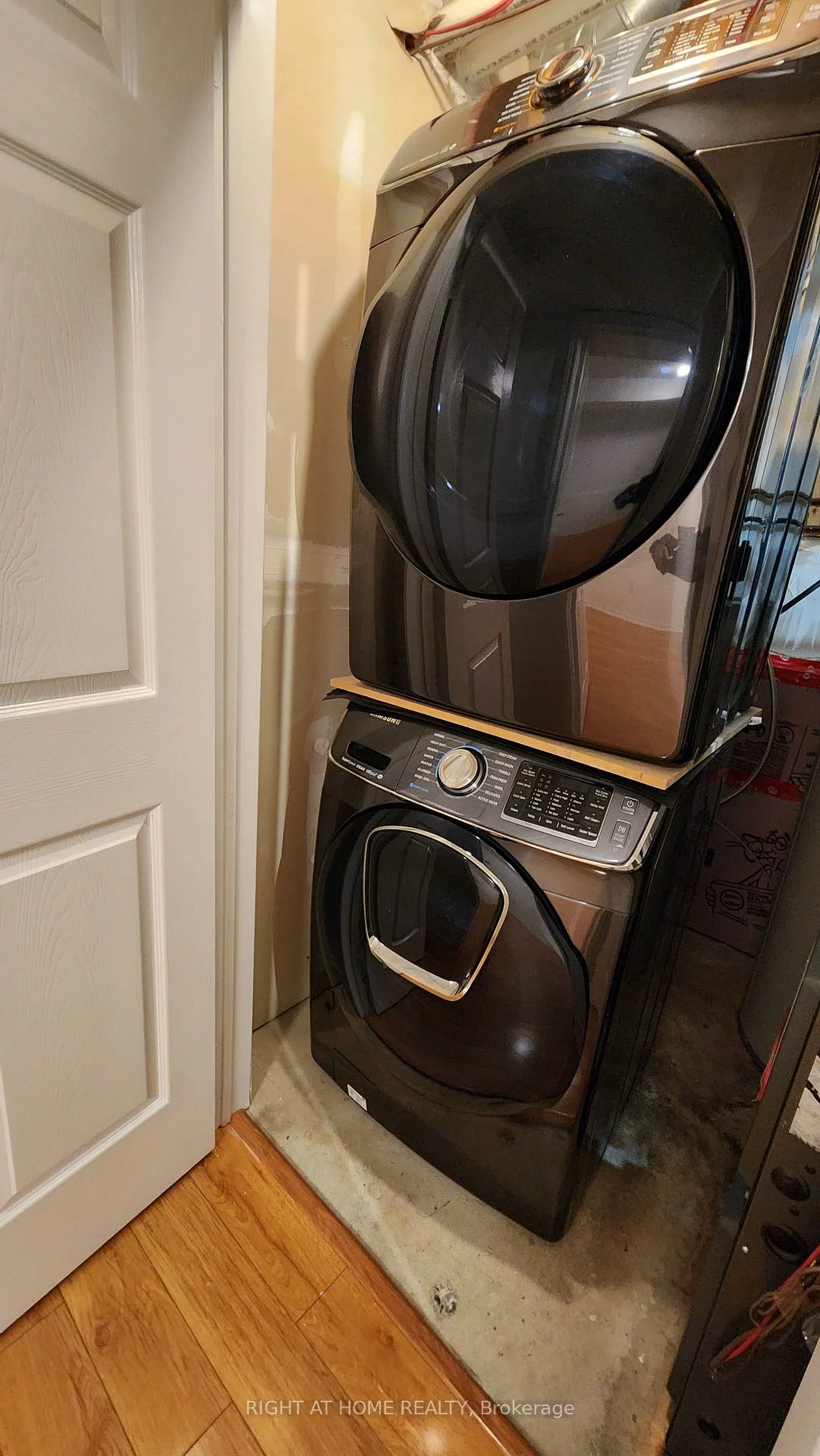 9, Maple Park, Milliken Mills West, Markham