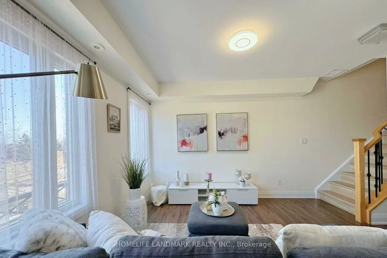 320, John, Aileen-Willowbrook, Markham