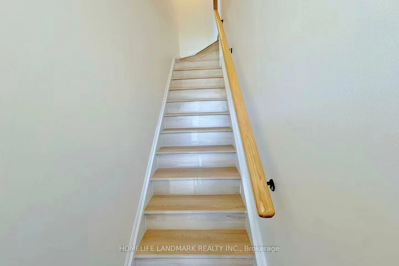 320, John, Aileen-Willowbrook, Markham