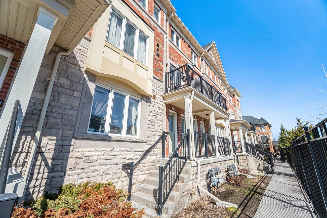 192, Louisbourg, Greensborough, Markham