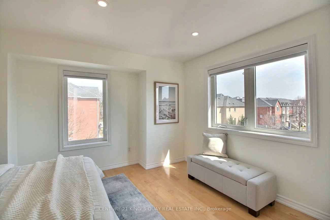 40, Leitchcroft, Commerce Valley, Markham