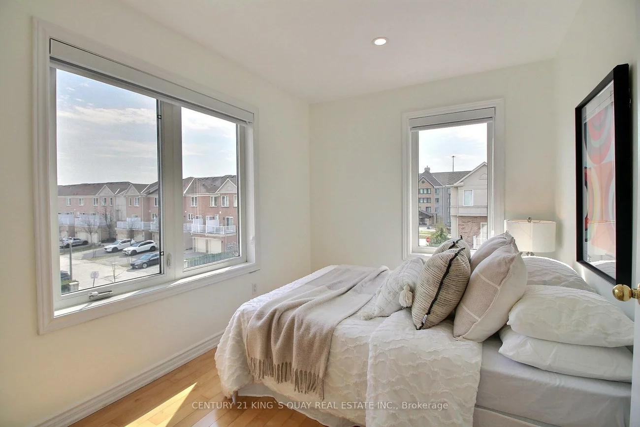 40, Leitchcroft, Commerce Valley, Markham