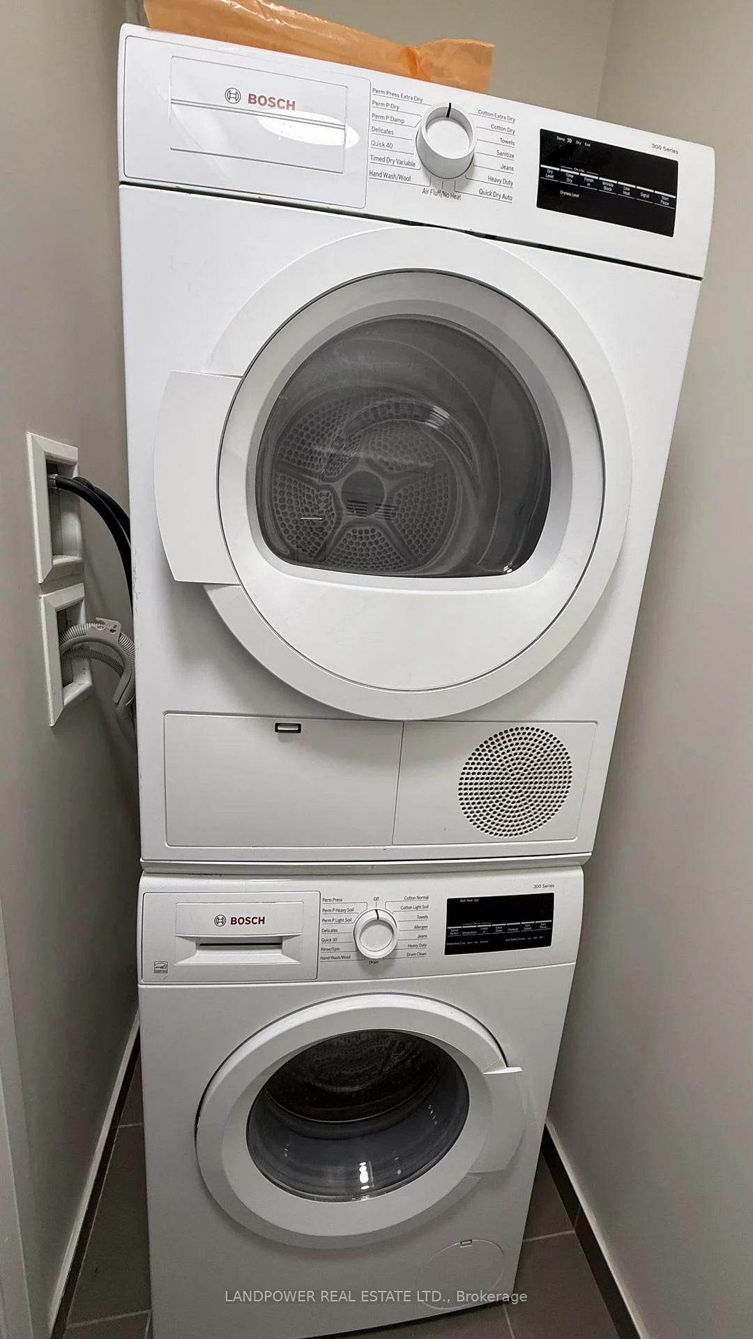 28, Uptown, Unionville, Markham