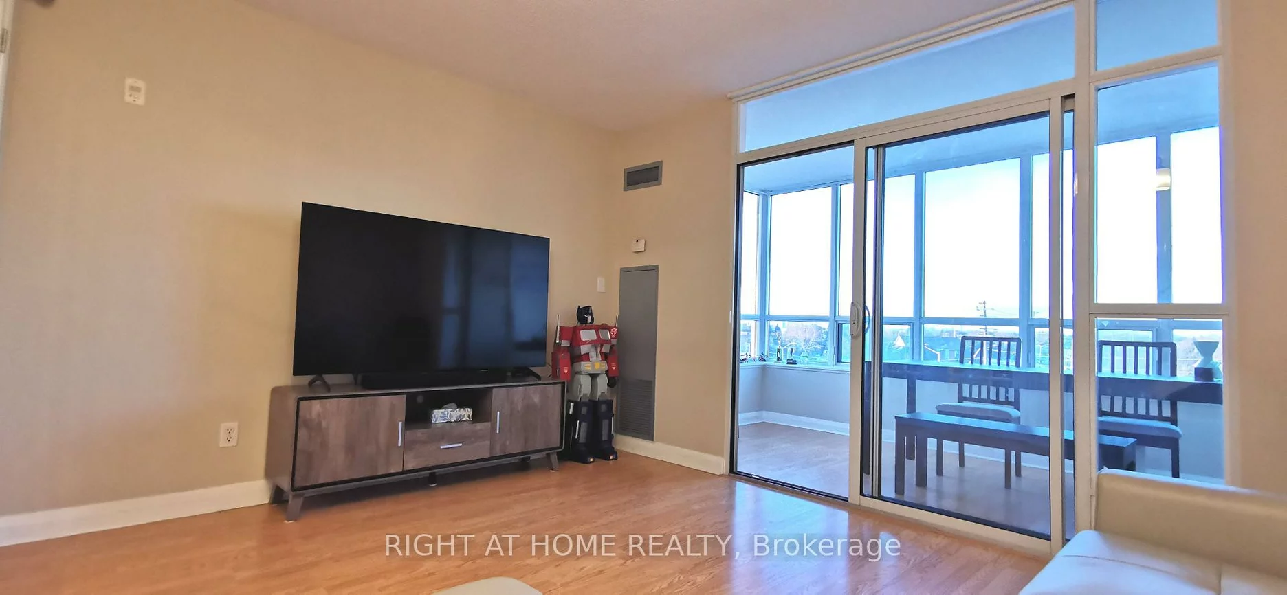 7363, Kennedy, Milliken Mills East, Markham