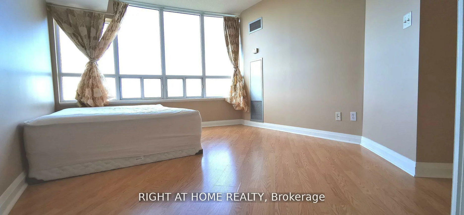 7363, Kennedy, Milliken Mills East, Markham