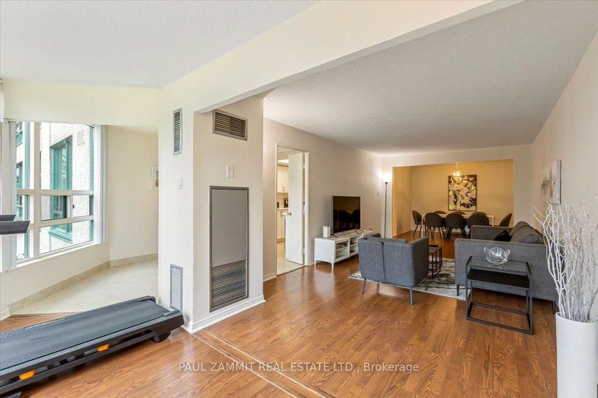 7825, Bayview, Aileen-Willowbrook, Markham