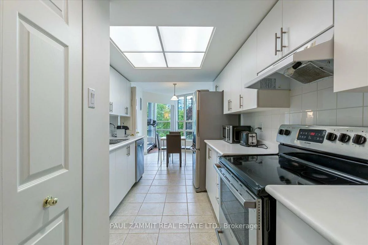 7825, Bayview, Aileen-Willowbrook, Markham