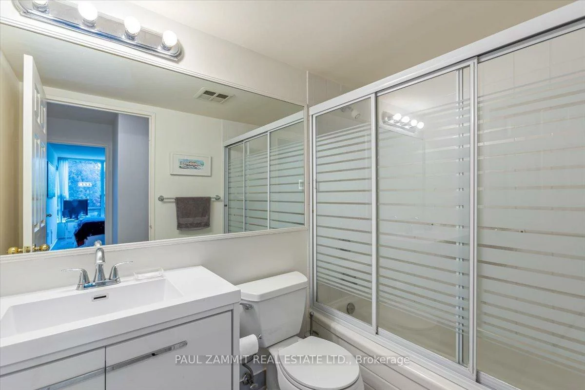 7825, Bayview, Aileen-Willowbrook, Markham