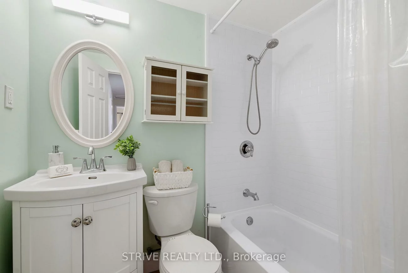 1718, John, Bayview Fairway-Bayview Country Club Estates, Markham