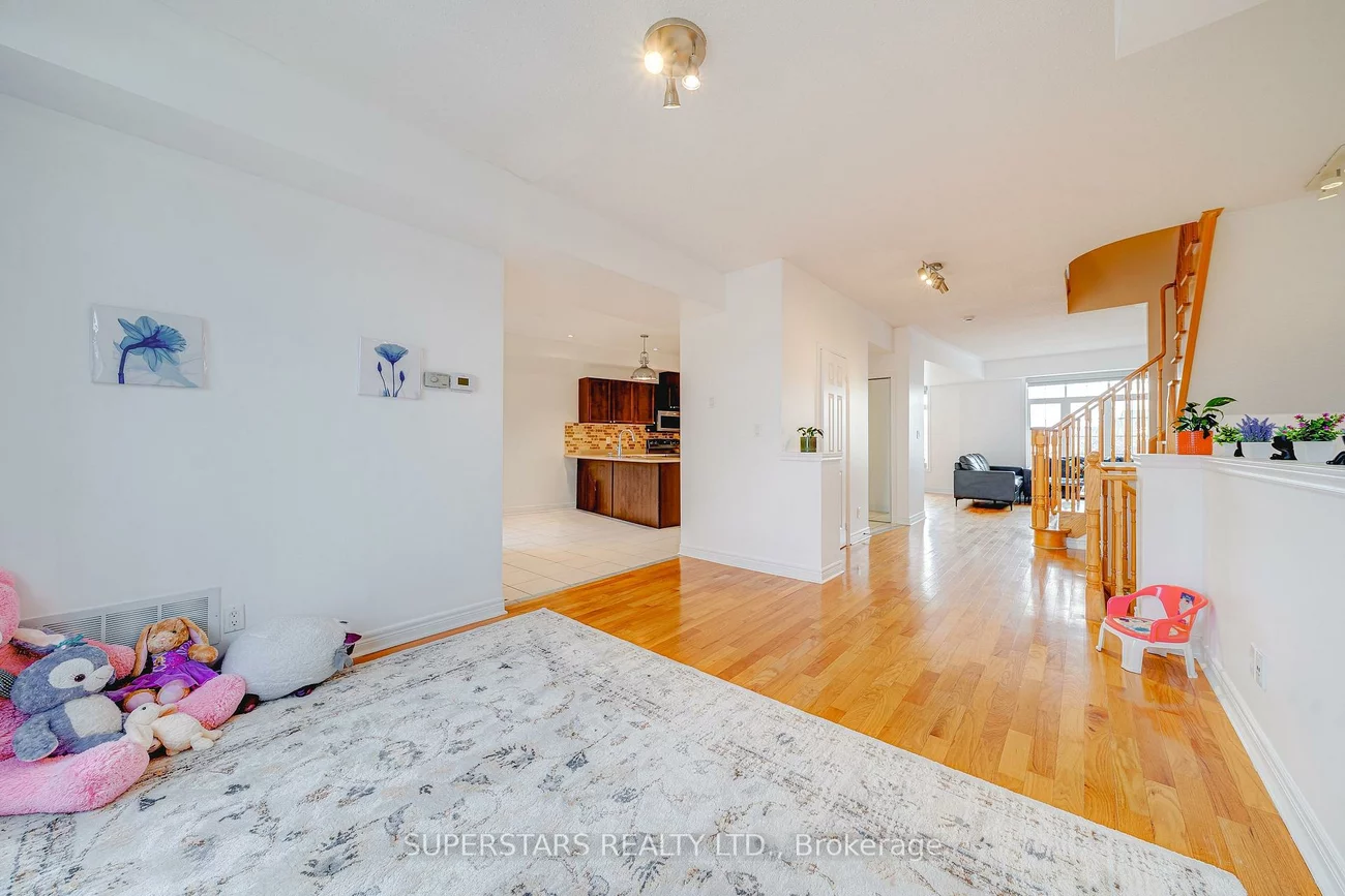 30, Greensborough Village, Greensborough, Markham