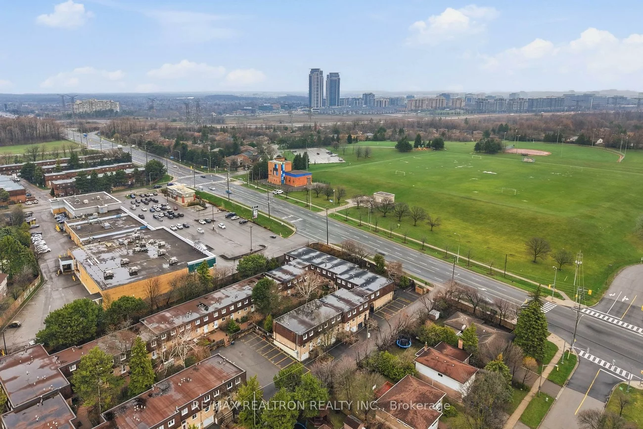 39, The Carriage, Royal Orchard, Markham