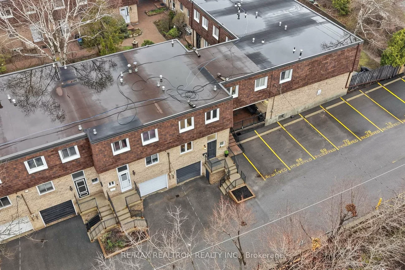 39, The Carriage, Royal Orchard, Markham