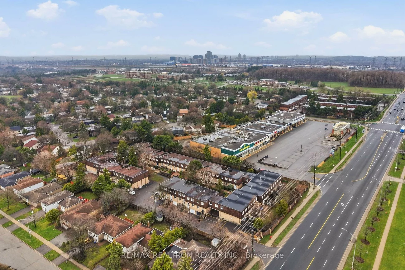 39, The Carriage, Royal Orchard, Markham