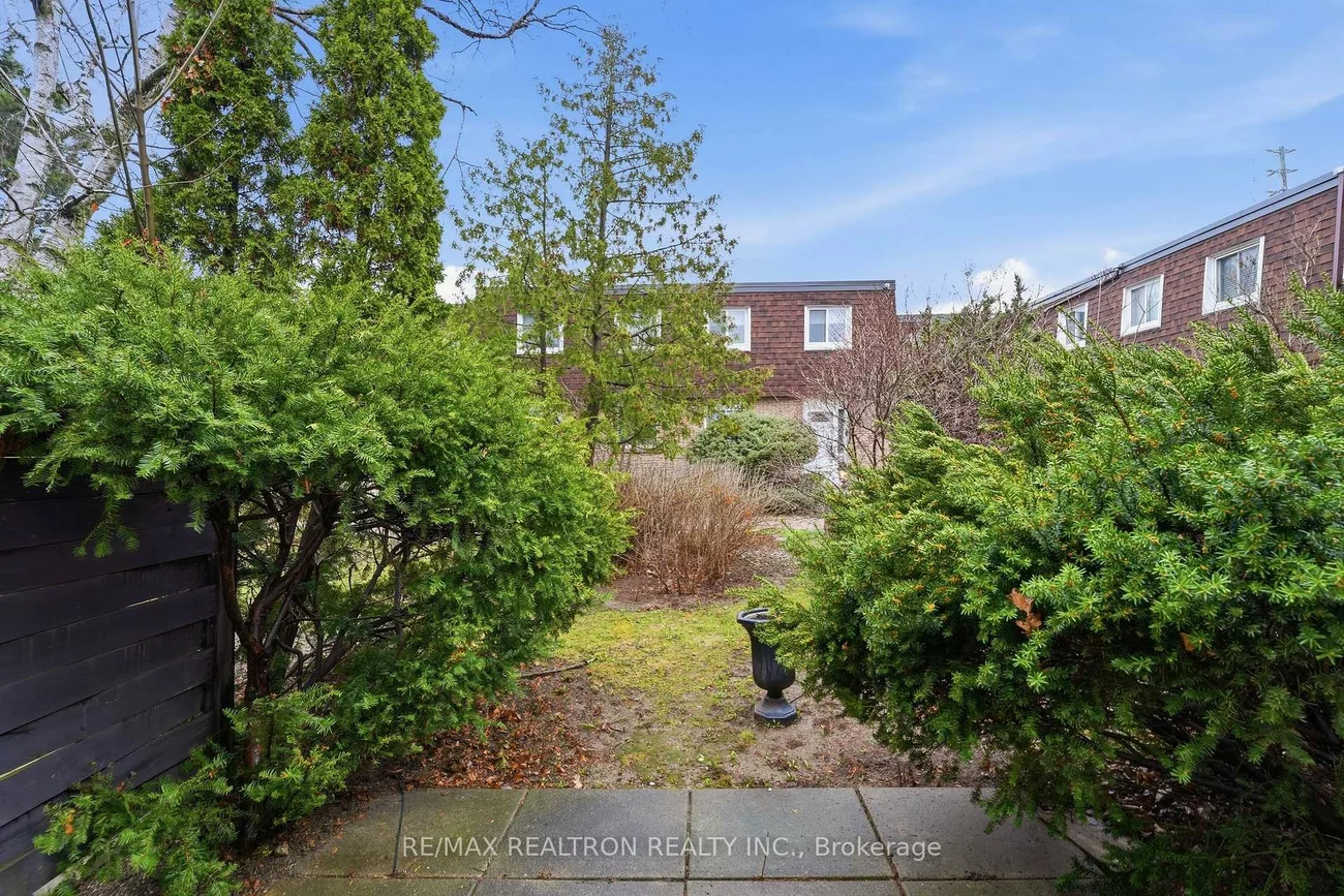 39, The Carriage, Royal Orchard, Markham