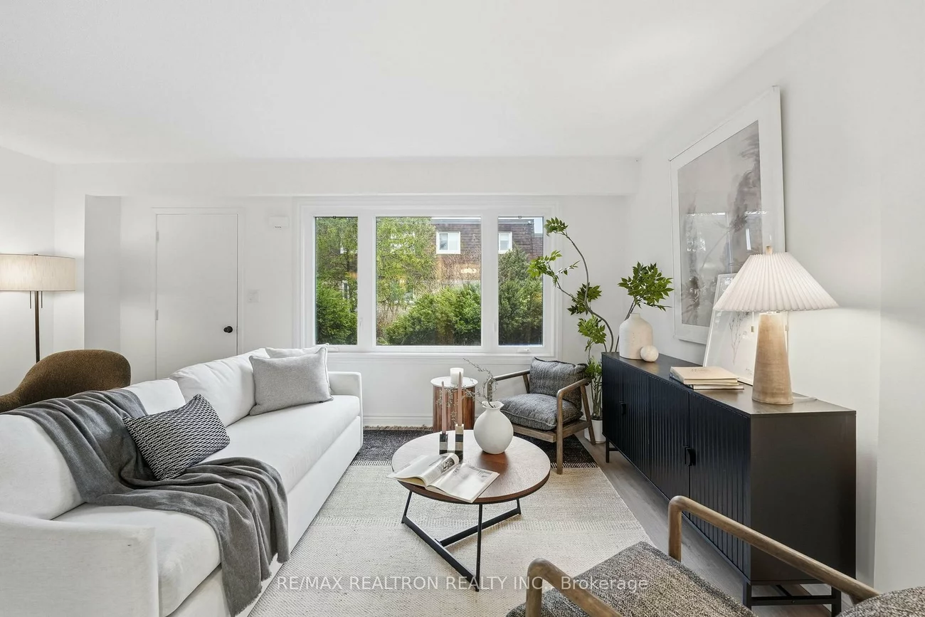 39, The Carriage, Royal Orchard, Markham