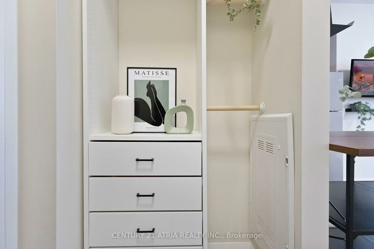 9560, Markham, Wismer, Markham