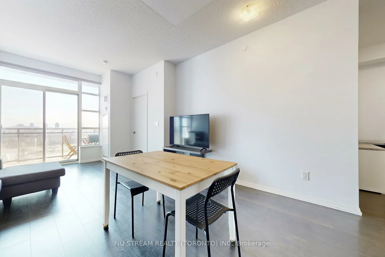 540, Bur Oak, Berczy, Markham