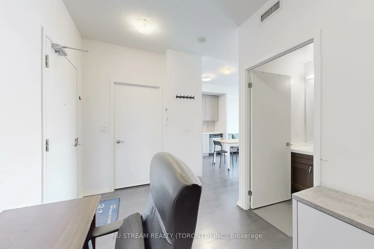 540, Bur Oak, Berczy, Markham