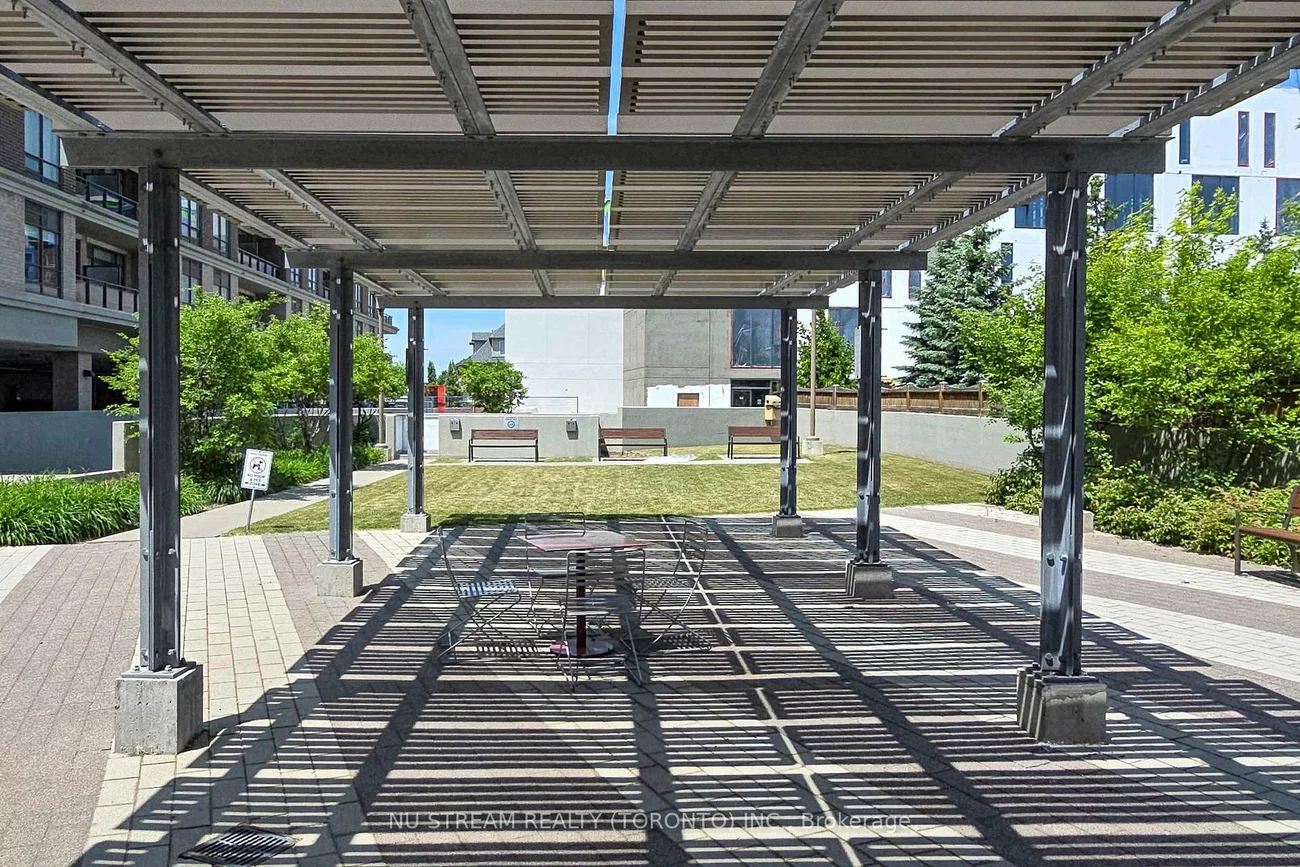 540, Bur Oak, Berczy, Markham