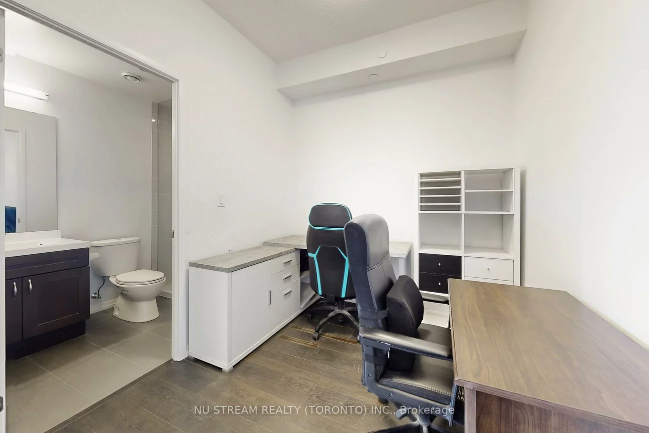 540, Bur Oak, Berczy, Markham