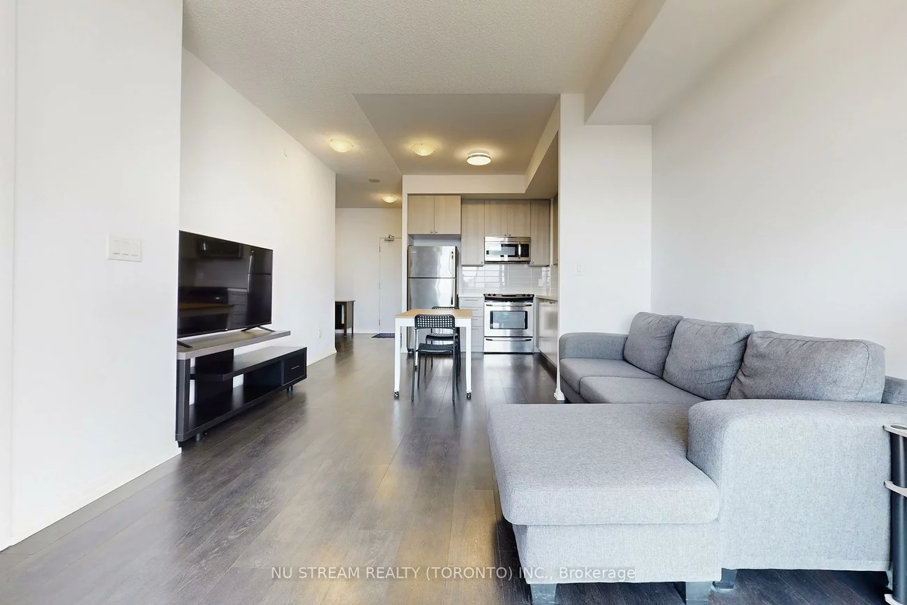 540, Bur Oak, Berczy, Markham