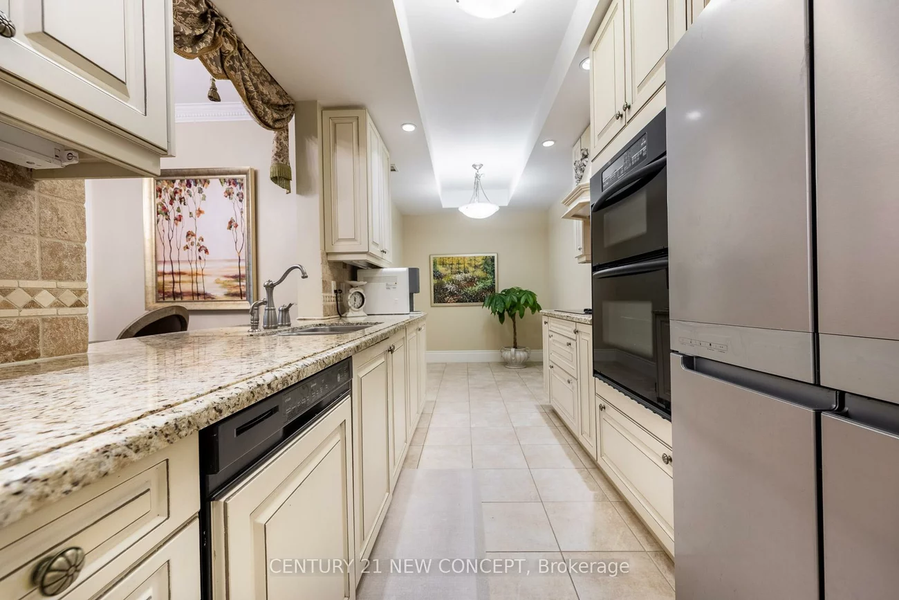 7071, Bayview, Bayview Glen, Markham